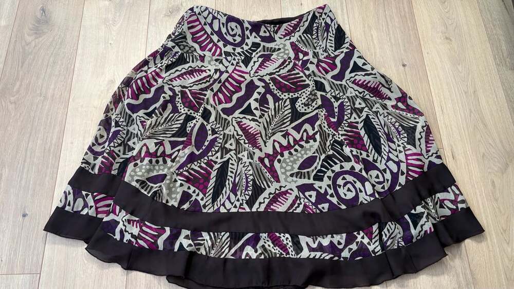 East 5th Skirt Size 14 Purple Patterned Chiffon Layered